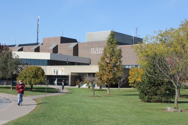 ST. CLAIR COLLEGE